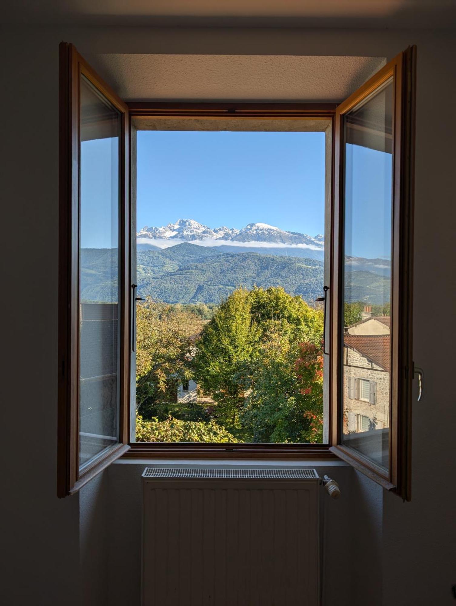 Appart 65M2 Avec 2 Chambres Dans Ferme Renovee - Parking Gratuit - Grande Vue Montagnes Монбонно-Сен-Мартен Екстер'єр фото