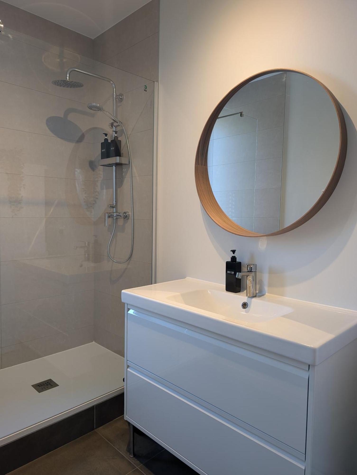 Appart 65M2 Avec 2 Chambres Dans Ferme Renovee - Parking Gratuit - Grande Vue Montagnes Монбонно-Сен-Мартен Екстер'єр фото